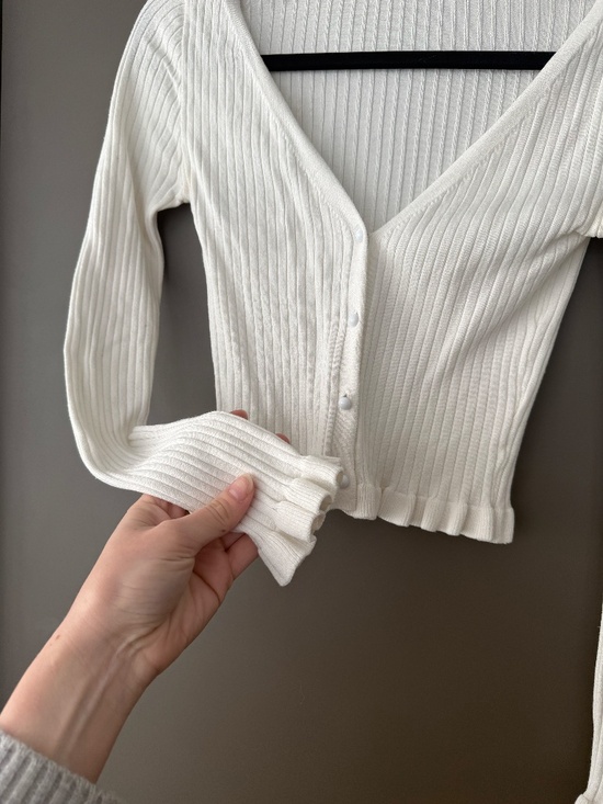 White Ribbed Knit Peplum Cardigan Women’s Size S Fitted Button Front - Picture 4 of 5